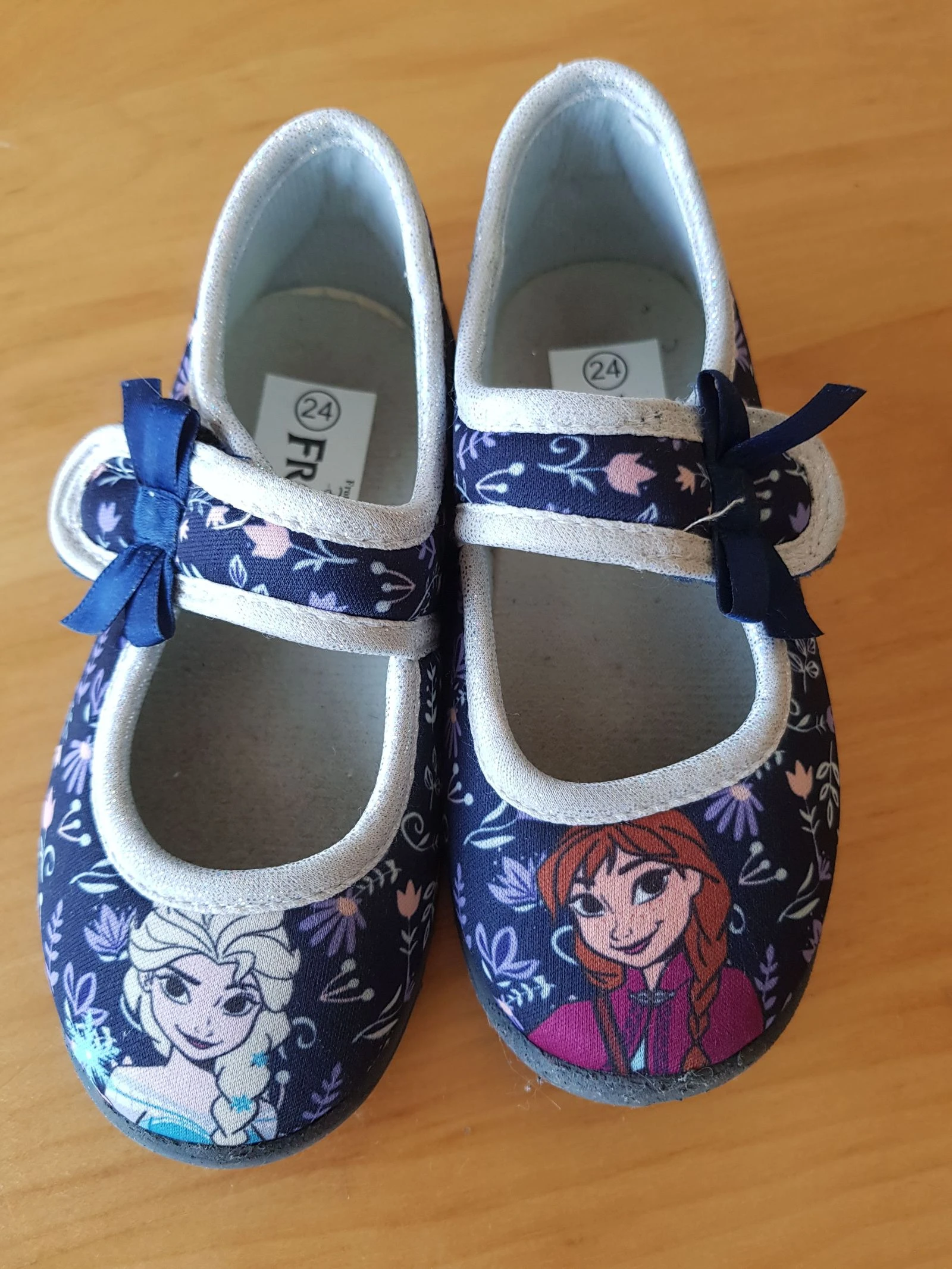 Chaussons fille T24